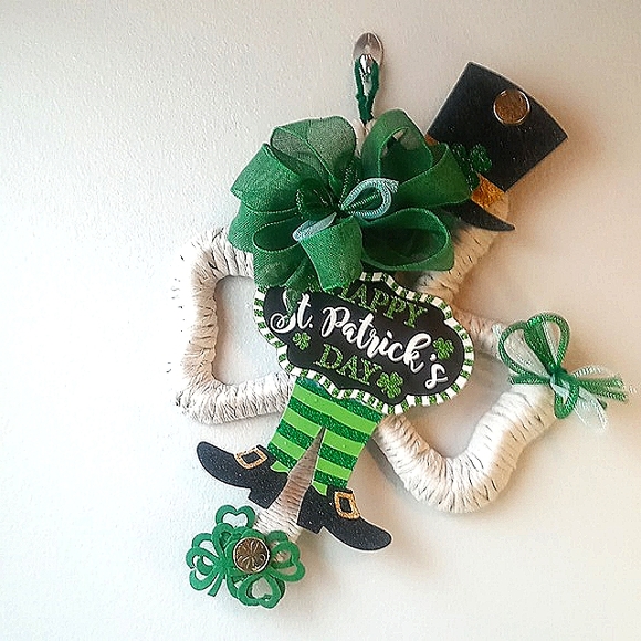 St. Patrick Wreath - Picture 1 of 6